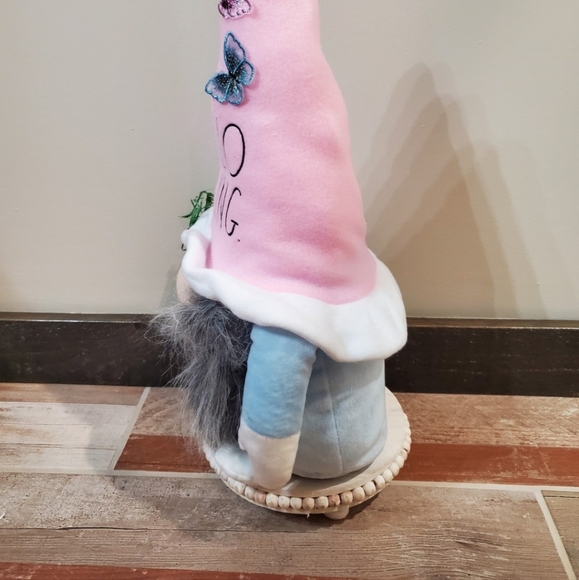 Hello Spring Rae Dunn Gnome-NWT - Picture 5 of 5